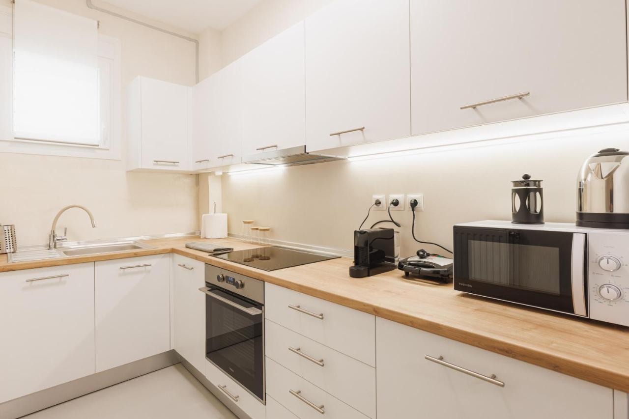 Fully Renovated Luxurious Semi-Basement Studio Athens Exterior photo