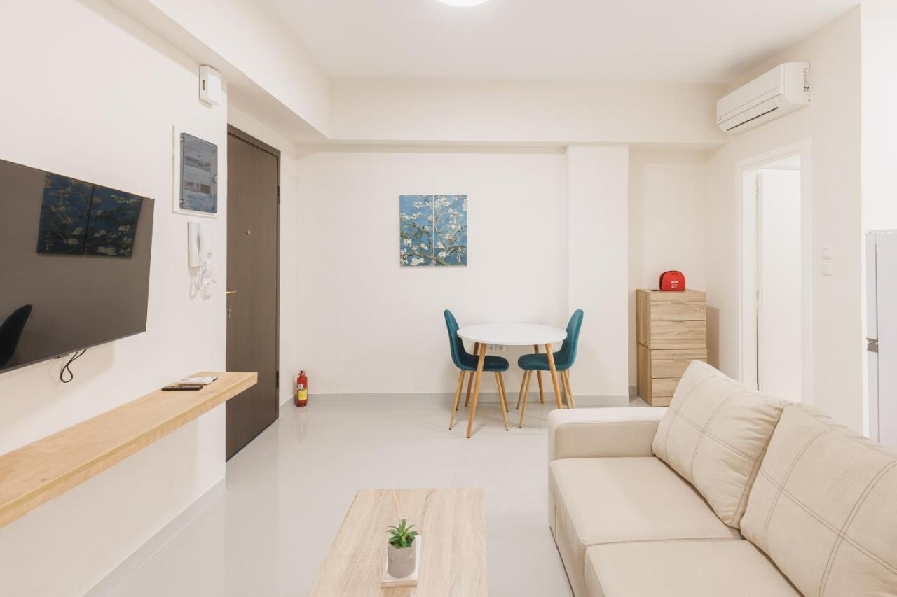 Fully Renovated Luxurious Semi-Basement Studio Athens Exterior photo