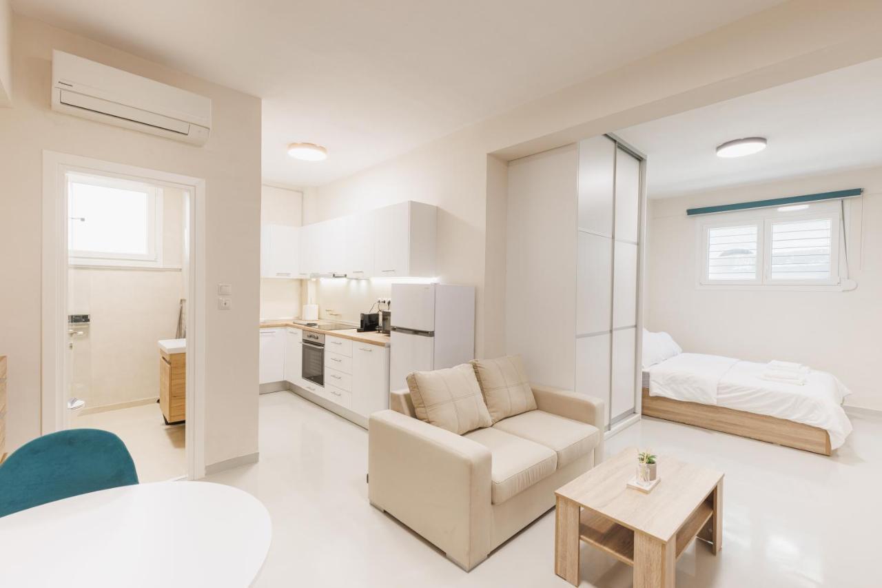 Fully Renovated Luxurious Semi-Basement Studio Athens Exterior photo